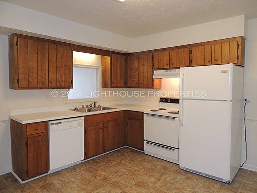 4th image of 121 Water Gate Dr #A