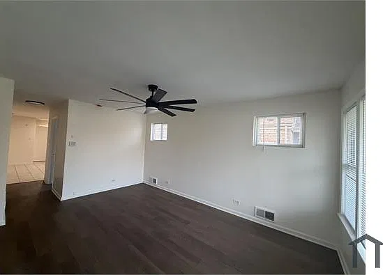 3 bed, $2,300 — Photo 2
