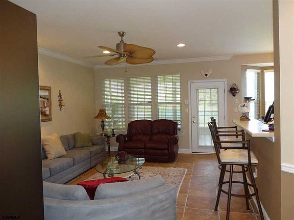 4th image of 110 Southampton Dr