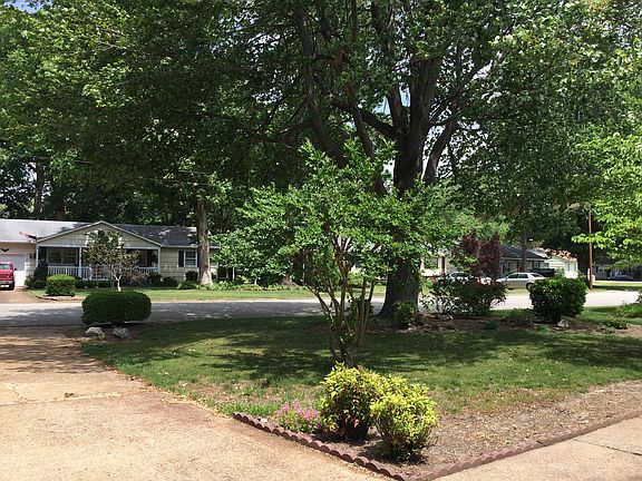 2nd image of 214 Bruton Ave