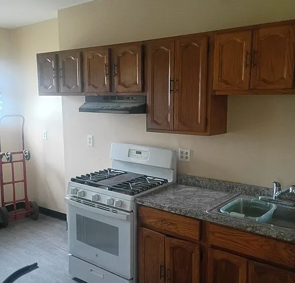 600 Bellevue Ave #2 — Photo 6