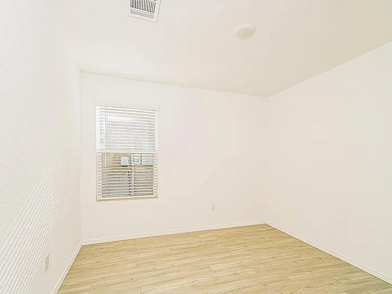 8806 Barrow Path — Photo 11