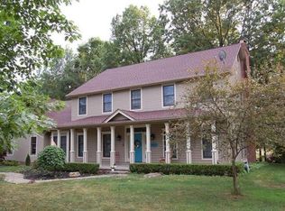 600 Stonybrook Ln, Canfield, OH