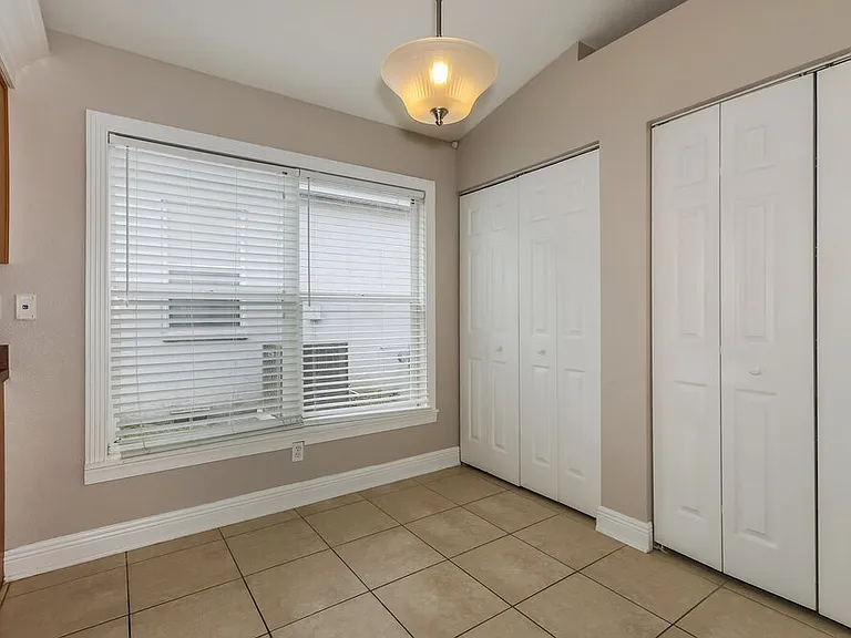 27448 Sky Lake Cir — Photo 6