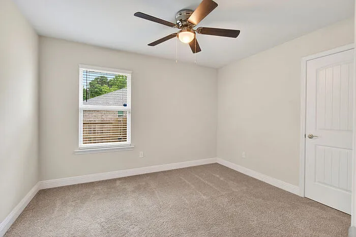 15740 Rachael Dr — Photo 24