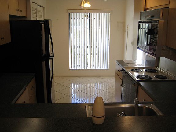 4th image of 5153 Oak Hill Road #511