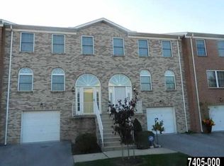 106 Lorenzo Ct, York, PA 17402