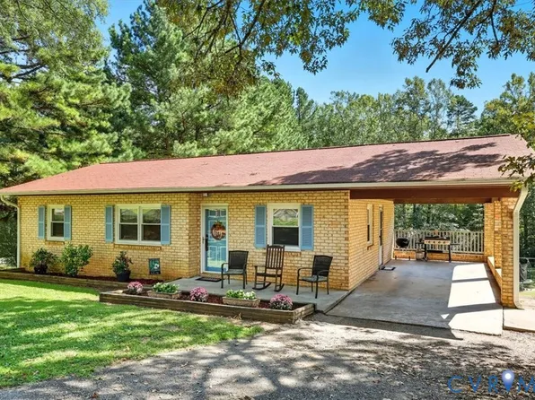 237 Craddock St, Boydton, VA 23917