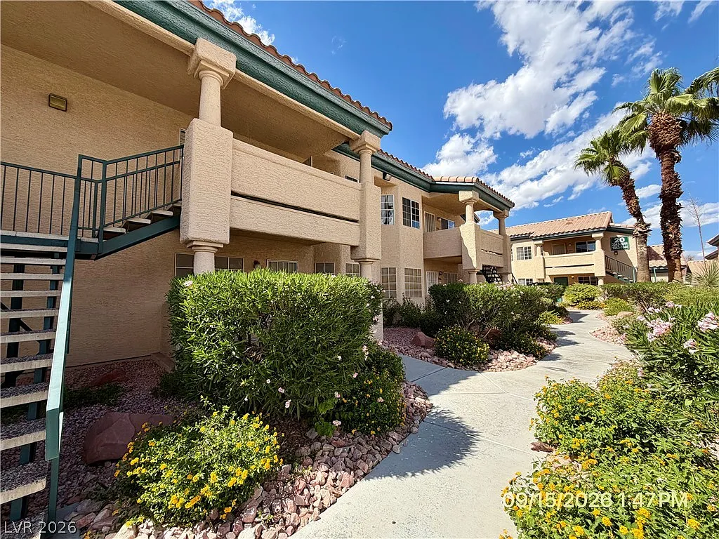 2 bed, 2.0 bath, 1148 sqft, $1,337 — Photo 2