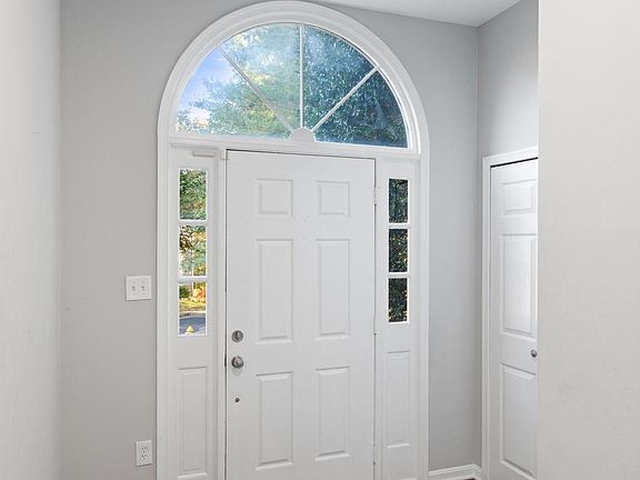 4th image of 12438 Abbey Knoll Ct