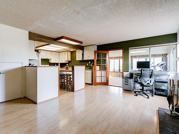 5th image of 2525 Waxwing Ave