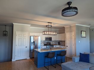 7501 Shadowridge Run UNIT 135, Austin, TX 78749