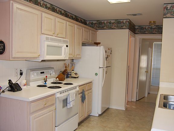 4th image of 5401 Hollytree Dr APT 202