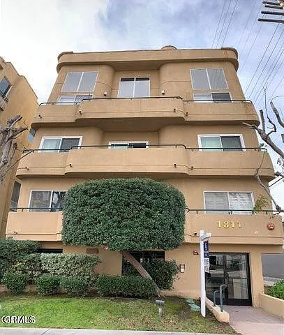 3 bed, 3.0 bath, 1500 sqft, $4,500 — Photo 1