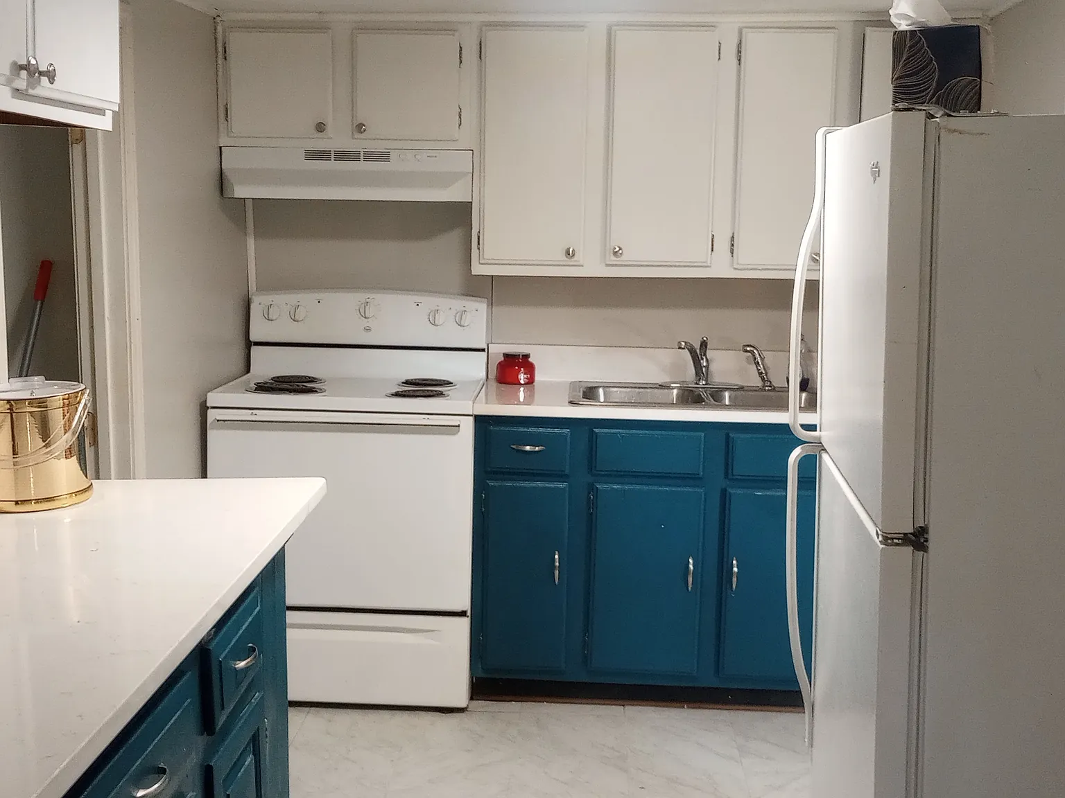 3 bed, 1.5 bath, 888 sqft, $1,400 — Photo 4