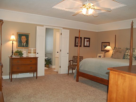 3rd image of 2885 Burney Ln