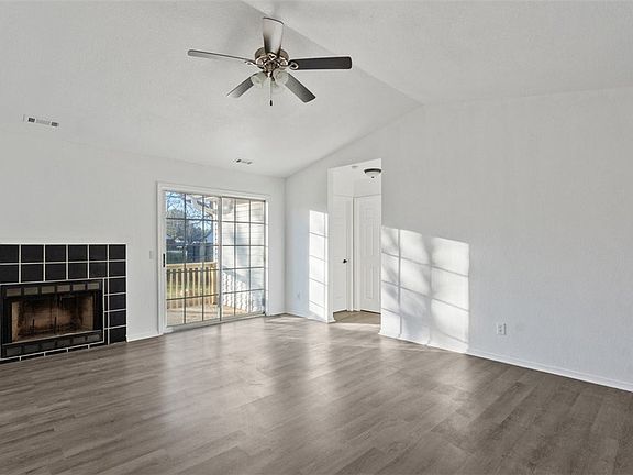 5th image of 1805 E Rosewood Ln