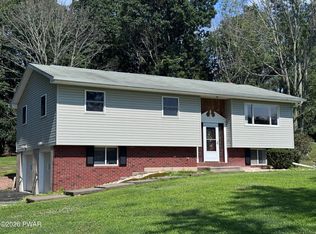 1083 Shady Ln, Honesdale, PA 18431