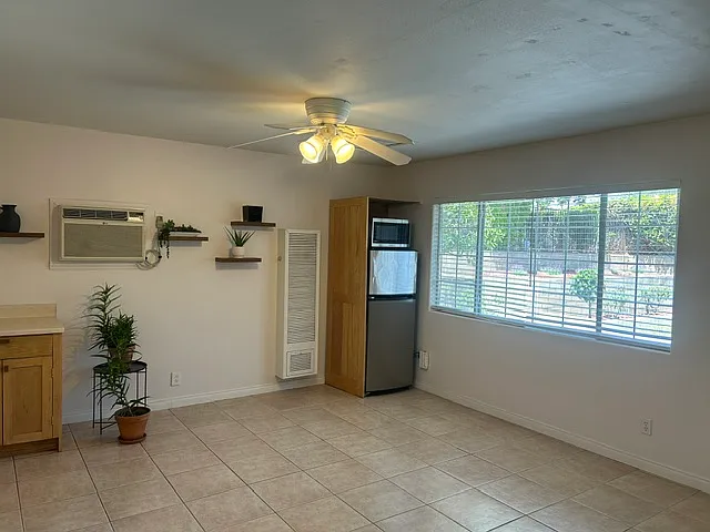 11464 1/2 Iris Ave — Photo 7