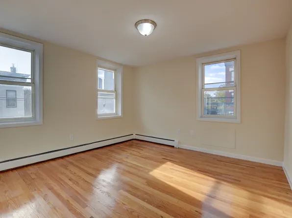 16 Hopkins Avenue image 6 of 15