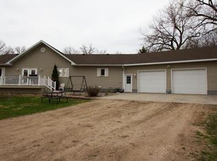 12719 Oak Grove Dr, Thief River Falls, MN 56701