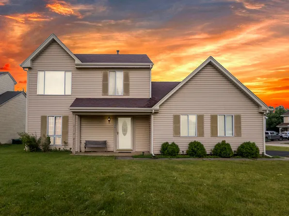 48 East Ave, Streamwood, IL 60107