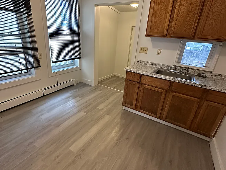 171 Frank St #1A — Photo 1