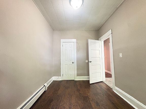 4th image of 61 Wade St Floor 1