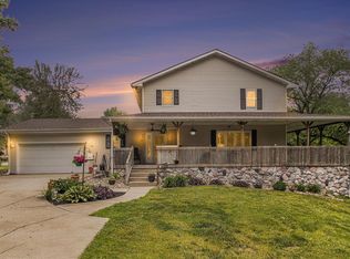 53860 Whitesell Dr, South Bend, IN 46628