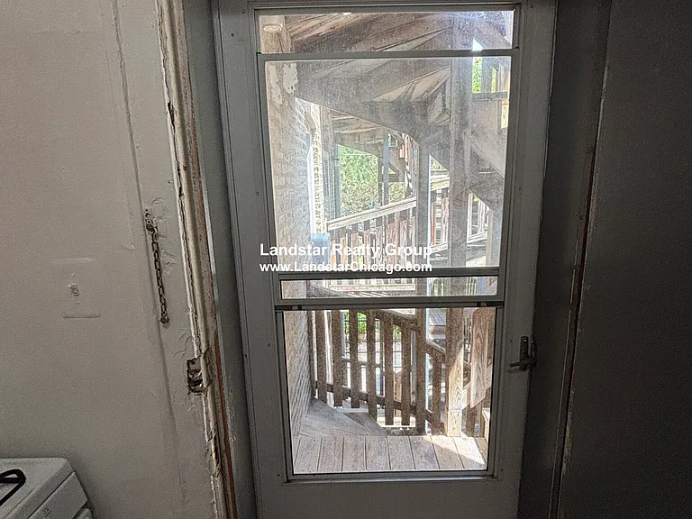 4931 N Whipple St #2E — Photo 12