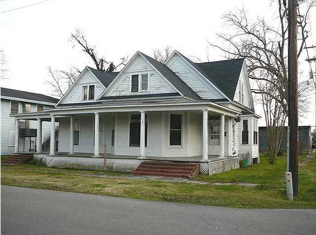1st image of 109 E Edwards St