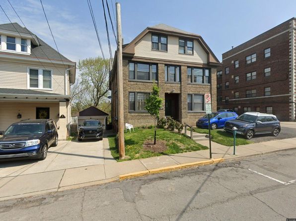 28 Academy Ave APT 6