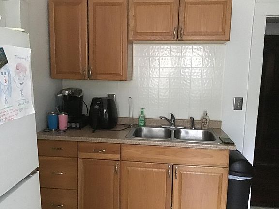 4th image of 17002 Madison Ave #3