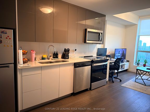 3rd image of 60 Frederick St #2008