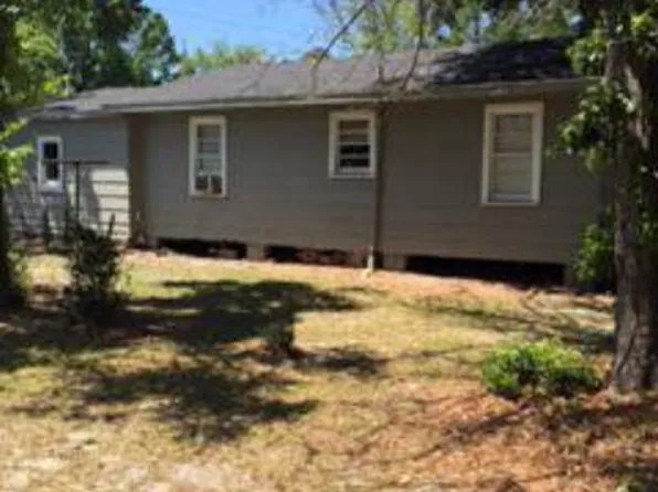 71 N College St, Homerville, GA 31634