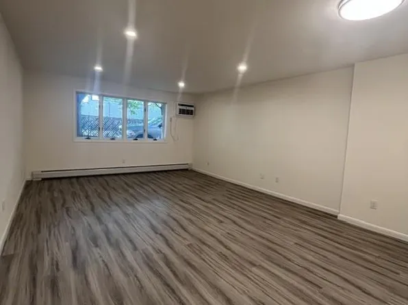 16 Elm Street #8, Bergenfield, NJ 07621