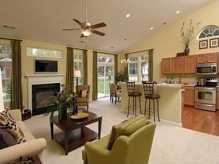 2nd image of 7 Skylark Ln