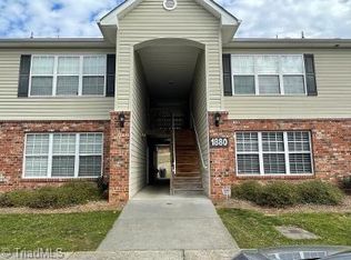 1880 Crest Hollow Dr APT 103, Winston Salem, NC 27127