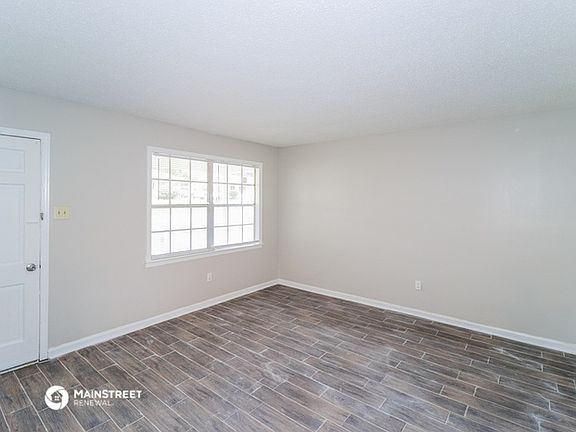 5th image of 3809 Voltaire Ave