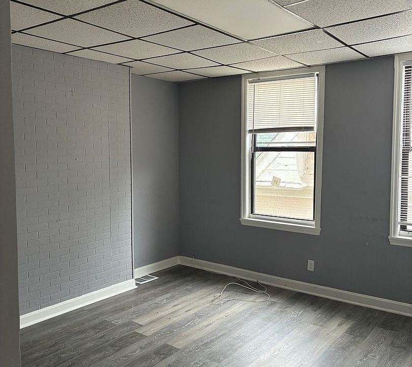 Building Photo 5
