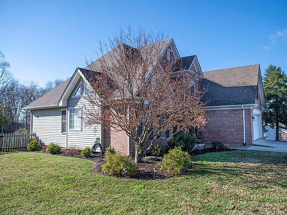 3rd image of 410 Windrowe Dr
