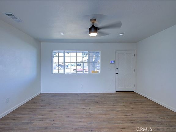 2nd image of 2894 Elm Ave