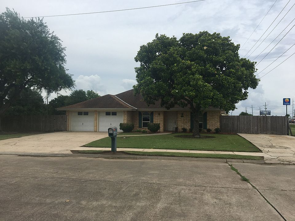 1st image of 2501 Acadian Dr