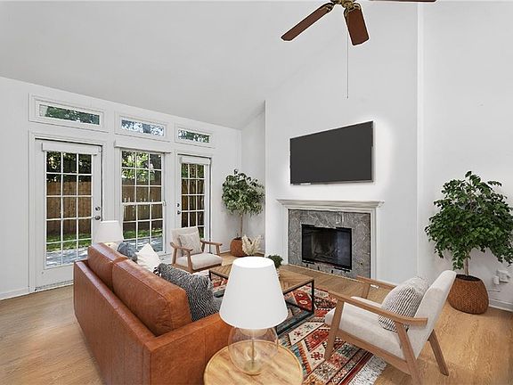 4th image of 1827 Rockridge Pl NE