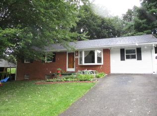 70 Sara St, Christiansburg, VA 24073