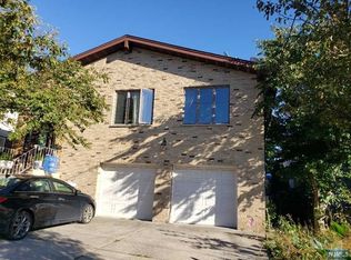 230 2nd St, Palisades Park, NJ 07650