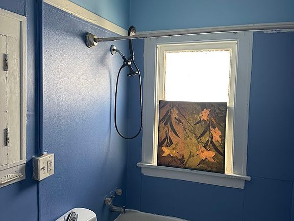 3rd image of 3806 W 133rd St