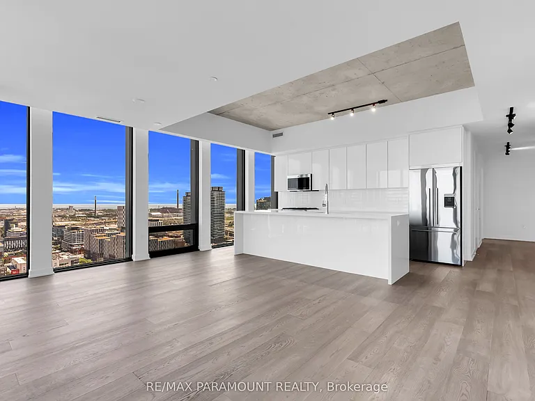 284 King St E #3104 — Photo 18