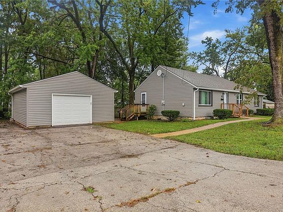 3rd image of 5807 Quivira Rd