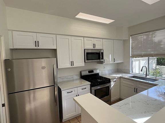 5th image of 11842 Scripps Creek Dr APT B